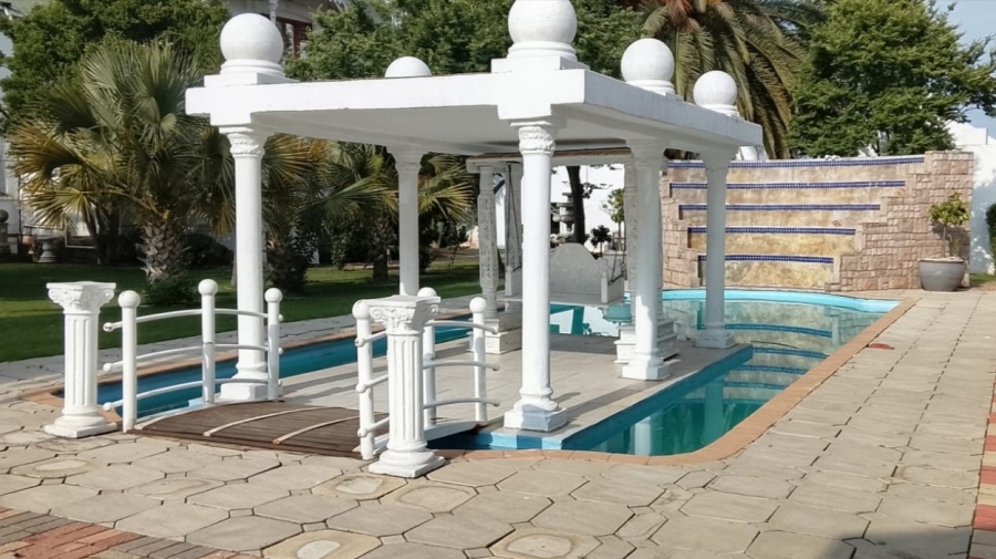 Commercial Property for Sale in Oudorp North West